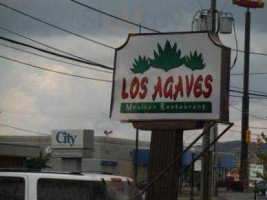 Los Agaves food