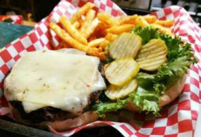 Bluto's Hometown Tavern food