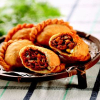 Tip Top Curry Puff (bugis Junction) food