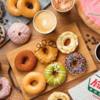 Krispy Kreme Chéng Pǐn Zhàn Qián Diàn food