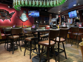 Red Robin Gourmet Burgers And Brews food