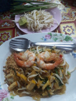 รุ่งเรืองก๋วยจั๊บอุบล food