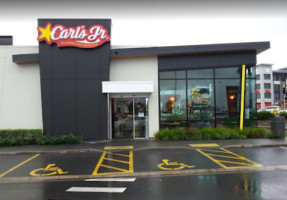 Carl's Jr. outside