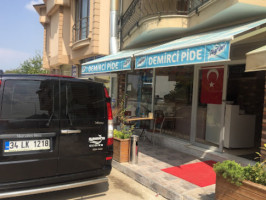 Demirci Pide Lahmacun Salonu inside