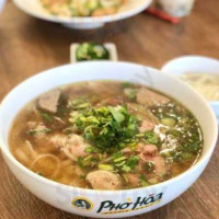 Pho Hoa Noodle Soup food