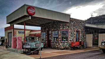 Yarnell Hill Recovery Group outside