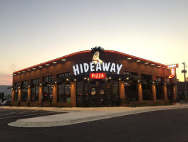 Hideaway Pizza outside