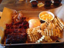 Dickey's Barbecue Pit food