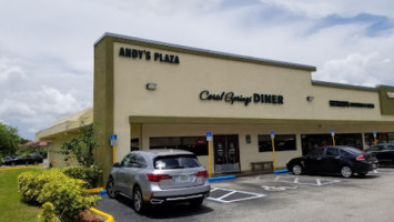 Coral Springs Diner & Family Restaurant outside