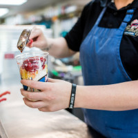 Shake's Frozen Custard outside