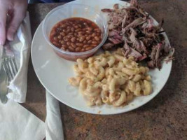 Bull Island Barbecue food