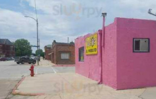 Tacos El Pueblito outside