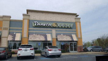 Panera Bread outside