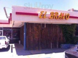 El Bravo outside