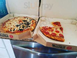 Pizza Hut food