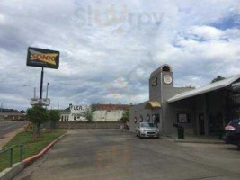 Sonic Drive-in outside