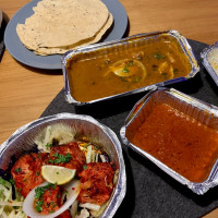 Taj Tandoori food