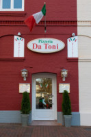 Pizzeria Da Toni outside