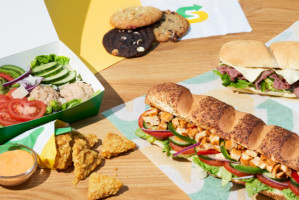 Subway Lievin food