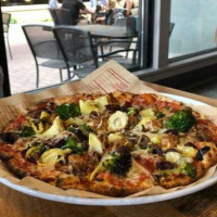 Mod Pizza outside