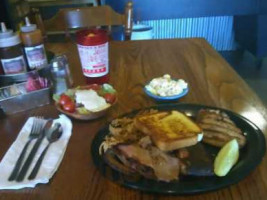 Biffles Smokehouse Bbq food