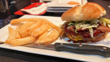 Red Robin Gourmet Burgers And Brews food