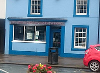 Lee's Fish Chips Chinese Takeaway outside