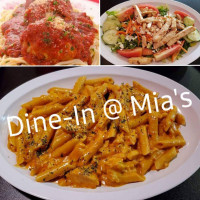 Mia Famiglia Pizzeria food