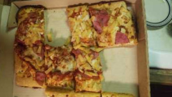 Pizza Hut food