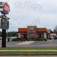 Dairy Queen outside