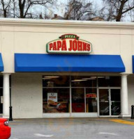 Papa Johns Pizza outside