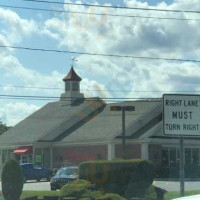 Friendly's outside