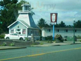 Lighthouse Coffee outside