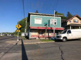 Astoria Coffee Company outside