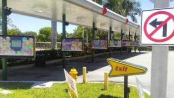 Sonic Drive-in outside