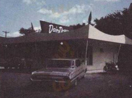 Dairy Dream Drive-in inside