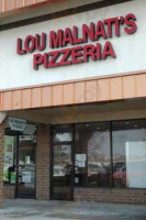 Lou Malnati's Pizzeria Carry Out outside