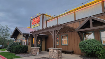 Logan's Roadhouse outside