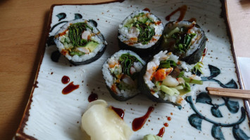 Sushi Dozo food