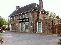 The Alleyns Head outside