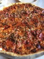 Jim's Razorback Pizza food