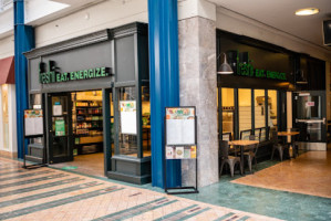 Freshii inside