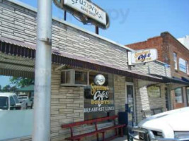 Spudnut Cafe Donuts outside