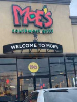 Moe's Southwest Grill outside