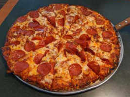 Round Table Pizza food