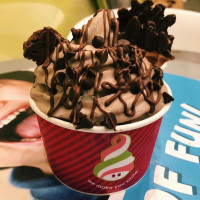 Menchie's Frozen Yogurt food