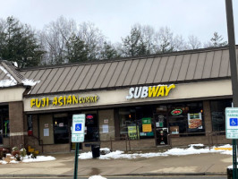 Subway Mechanicsville outside