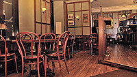 Pickwicks Restaurang Pub inside