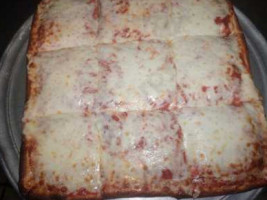 Michael Anthony's Pizzeria food