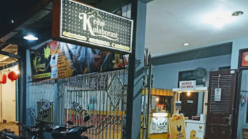 Kedai Kolaborasi inside